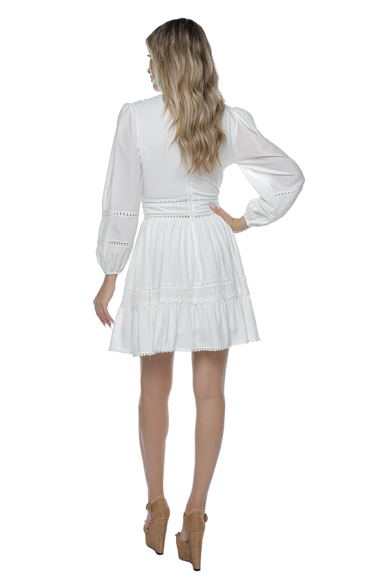 Rochie Boho cu Broderii Florale