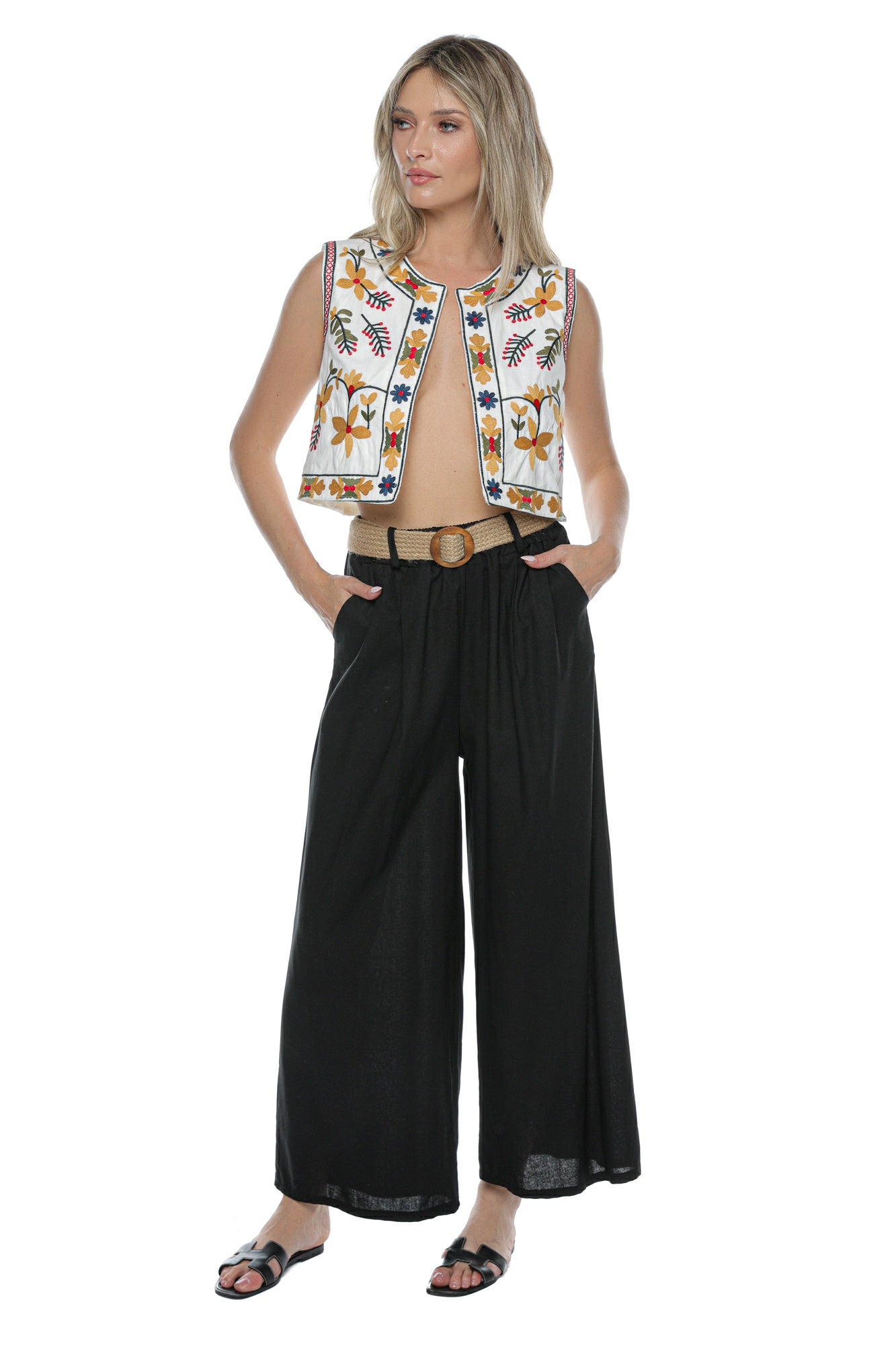 Vesta scurta motive traditionale broderie rosie