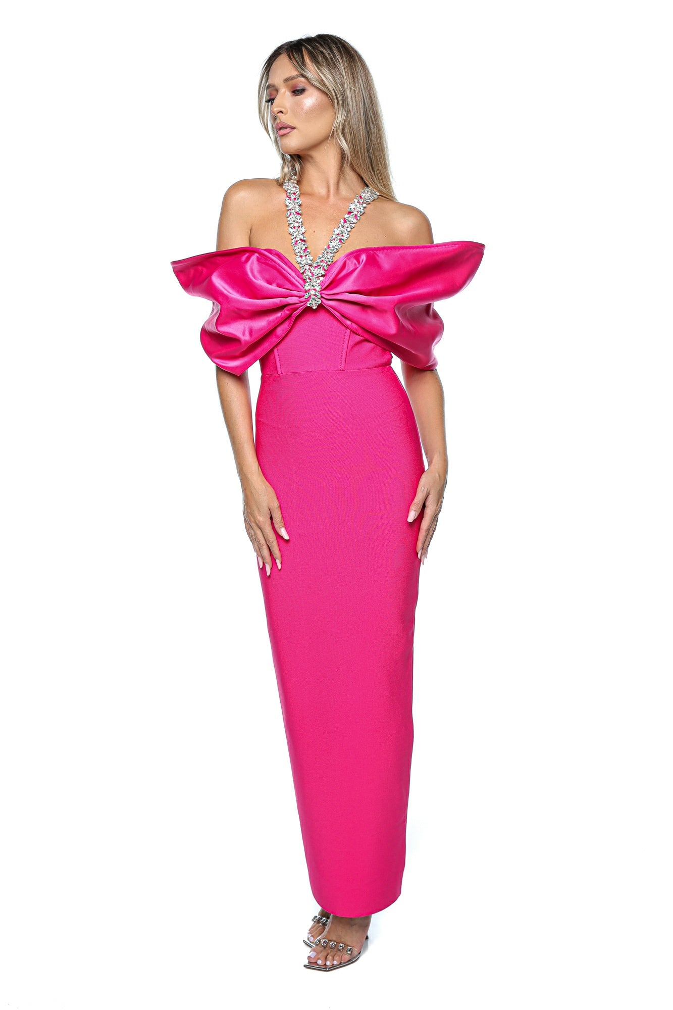 Rochie lungă elegantă cu bust decorat și detaliu statement