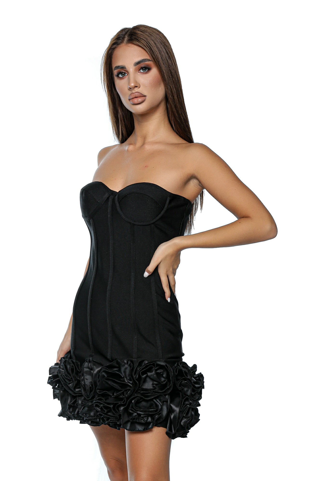 Rochie scurtă bandage tip corset cu volane satin
