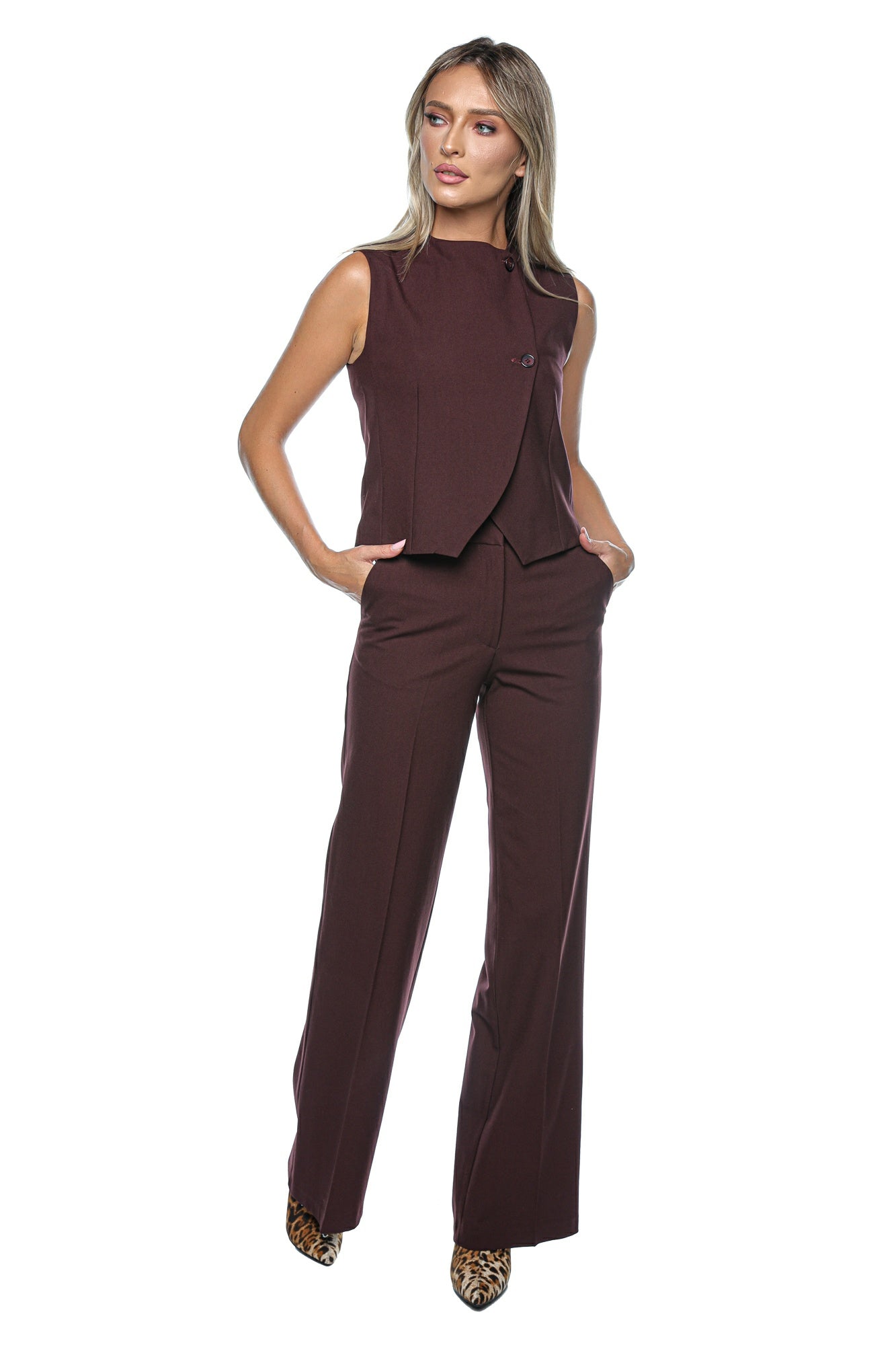 Compleu elegant cu vesta fara maneci si pantaloni largi