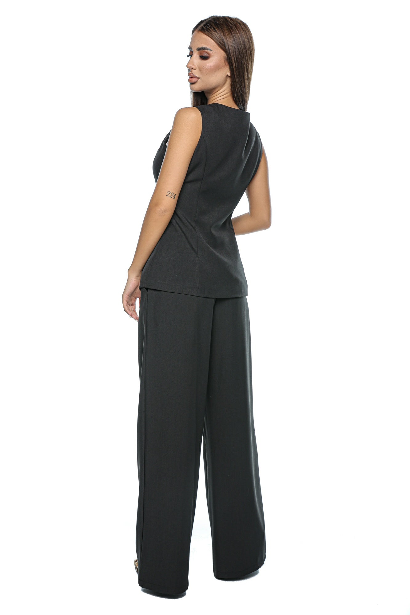 Compleu elegant cu vesta si pantaloni largi