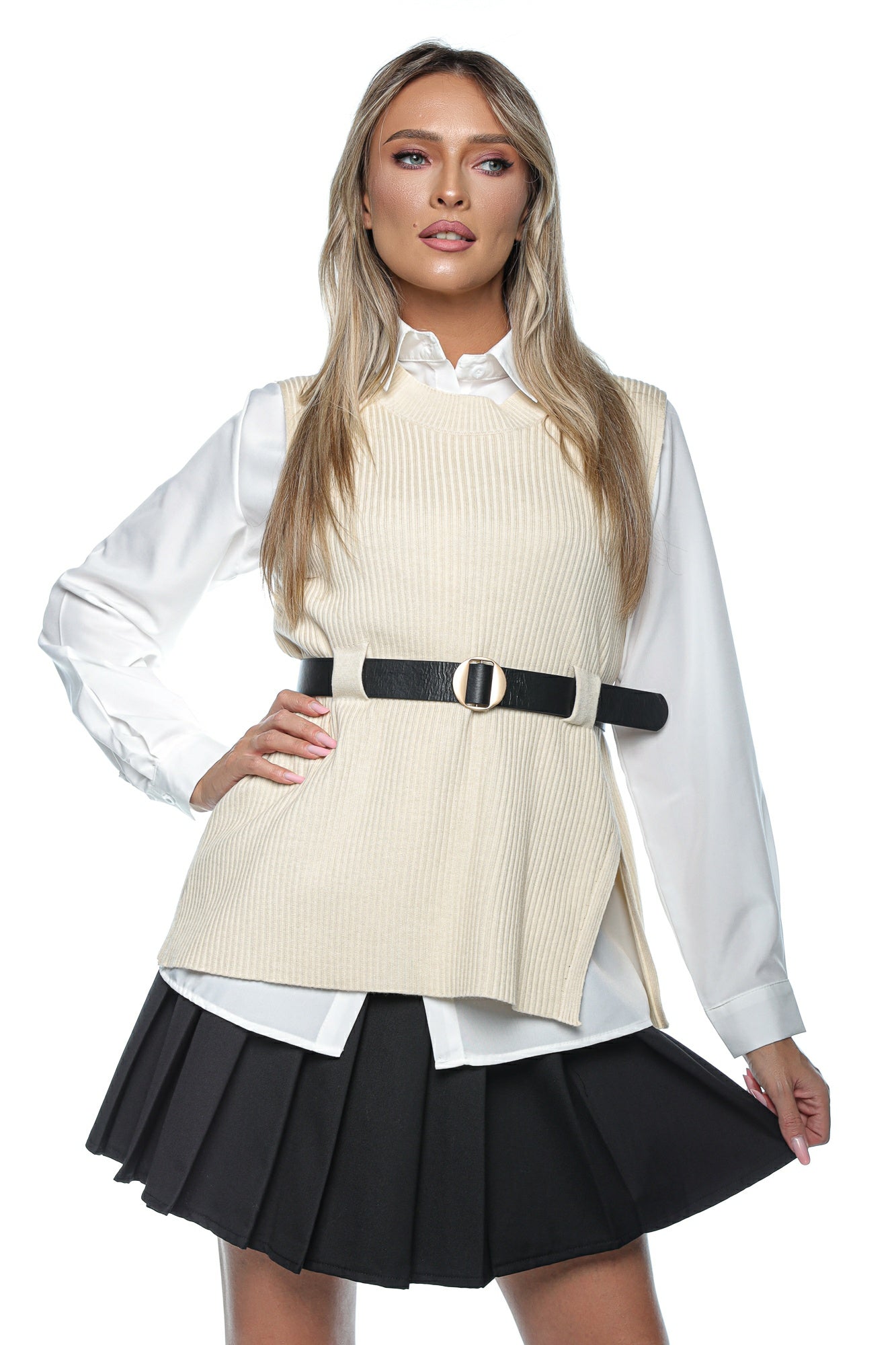 Set camasa eleganta cu vesta tricotata si curea