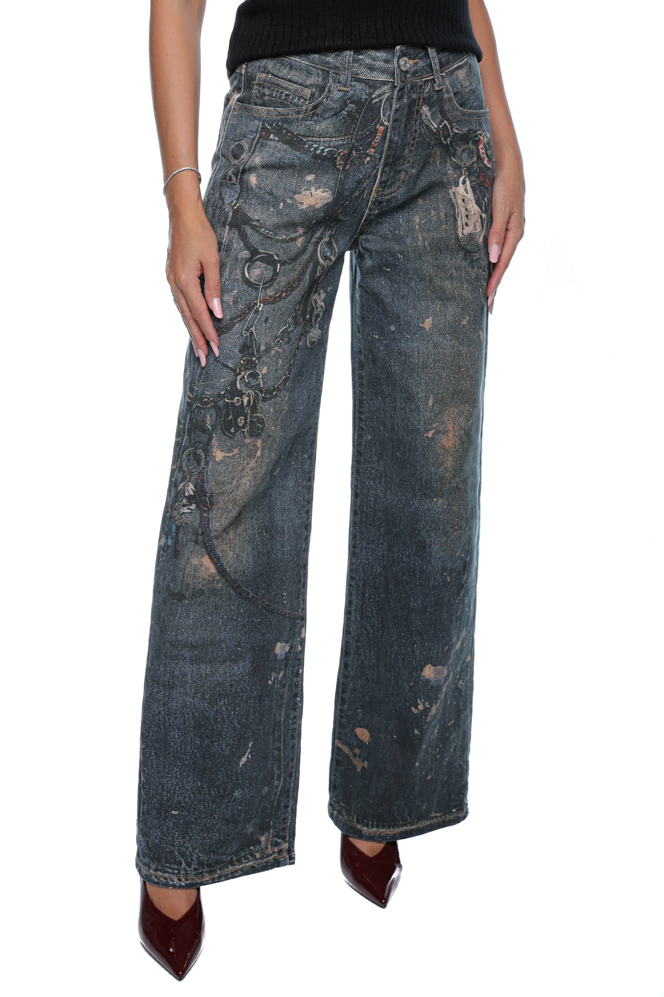 Blugi damă wide leg cu efect uzat și imprimeuri decorative