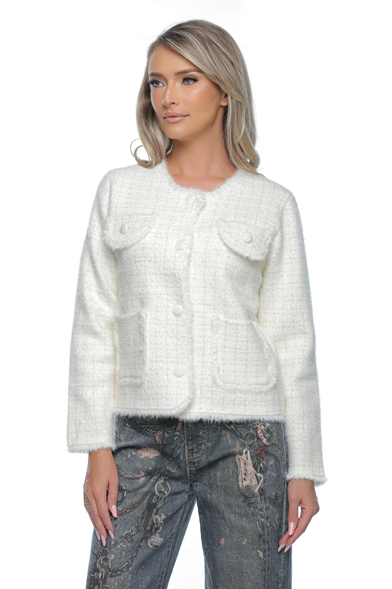 Jachetă damă scurtă tricot pufos cu buzunare și nasturi