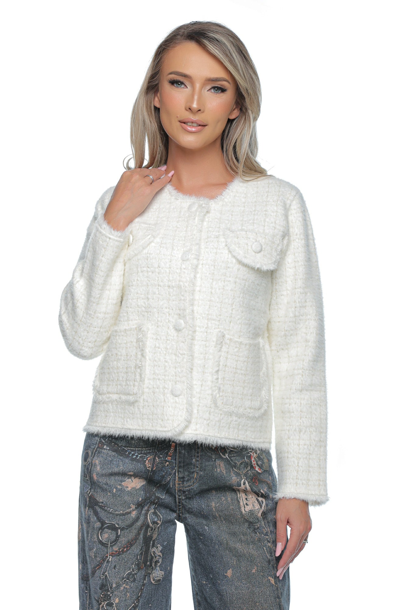 Jachetă damă scurtă tricot pufos cu buzunare și nasturi