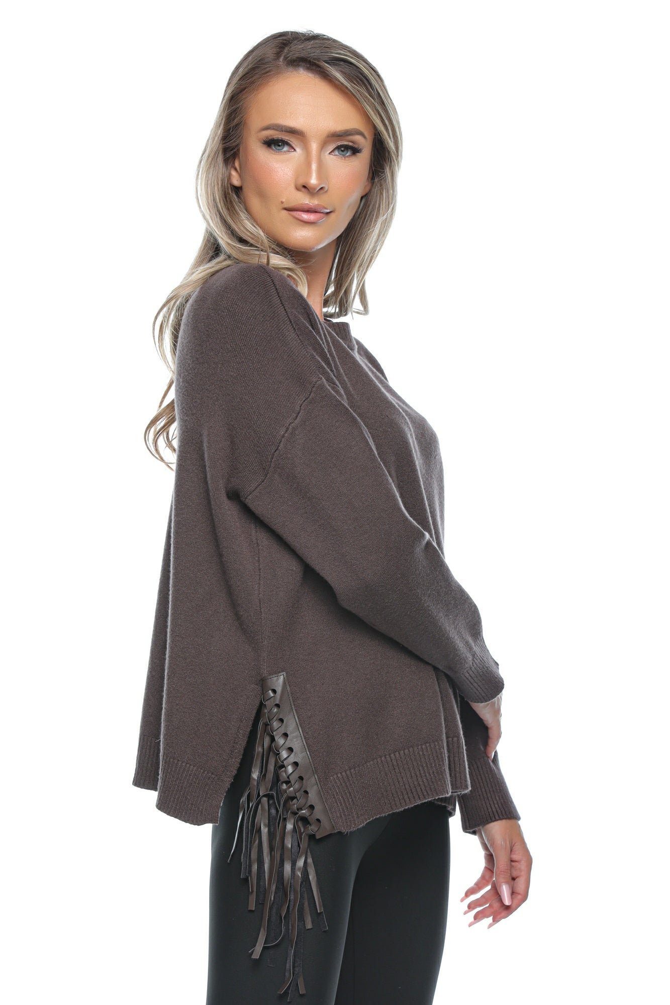Pulover damă casual cu franjuri din piele eco