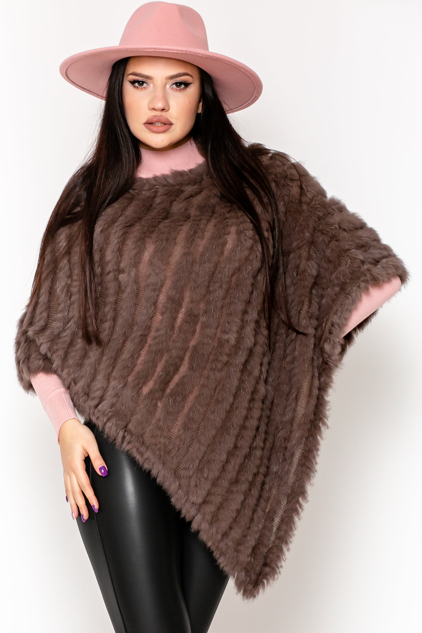 Poncho dama impletit iepure