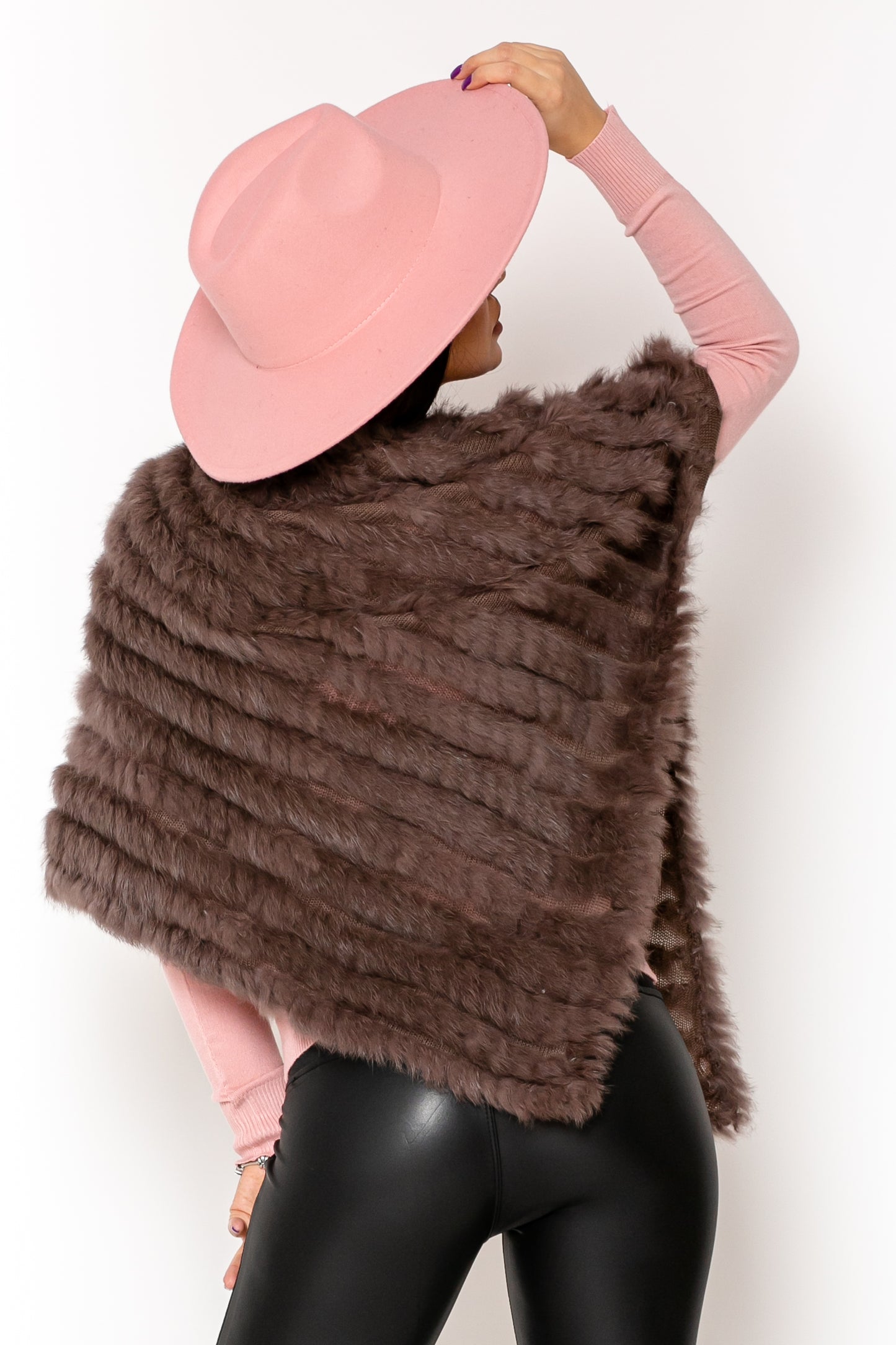 Poncho dama impletit iepure
