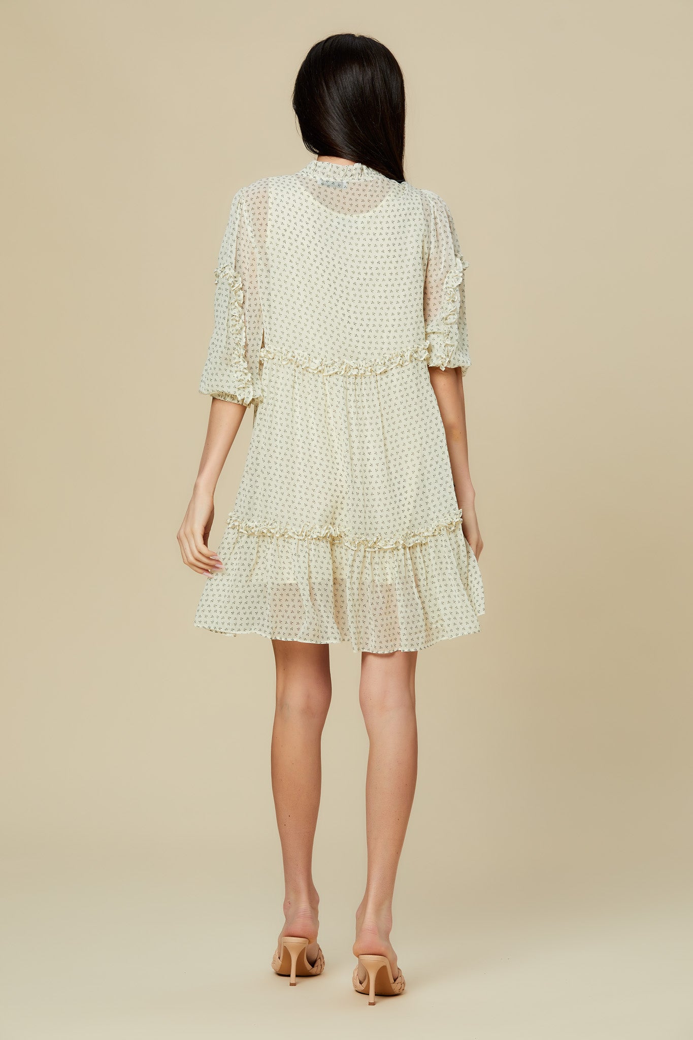Rochie scurta bej sifon imprimeu volane