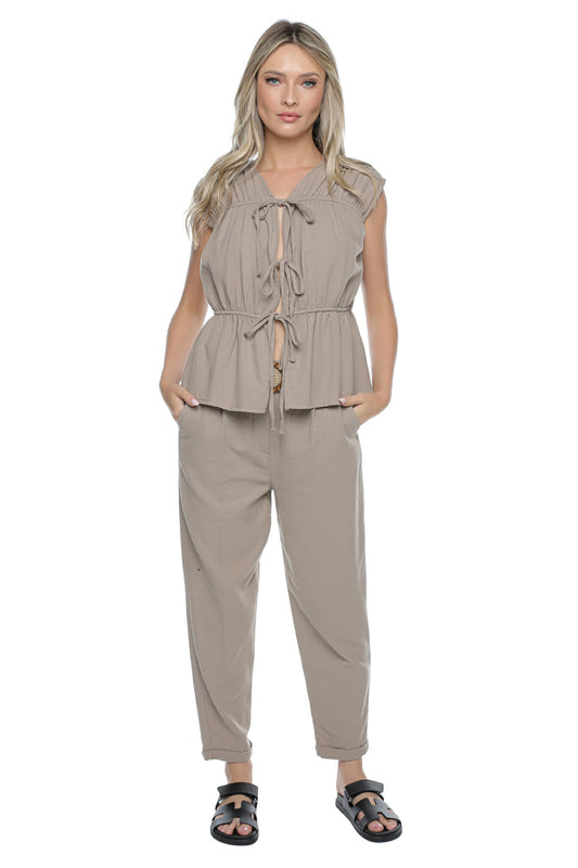 Pantaloni bej conici din material texturat  talie medie stil casual chic