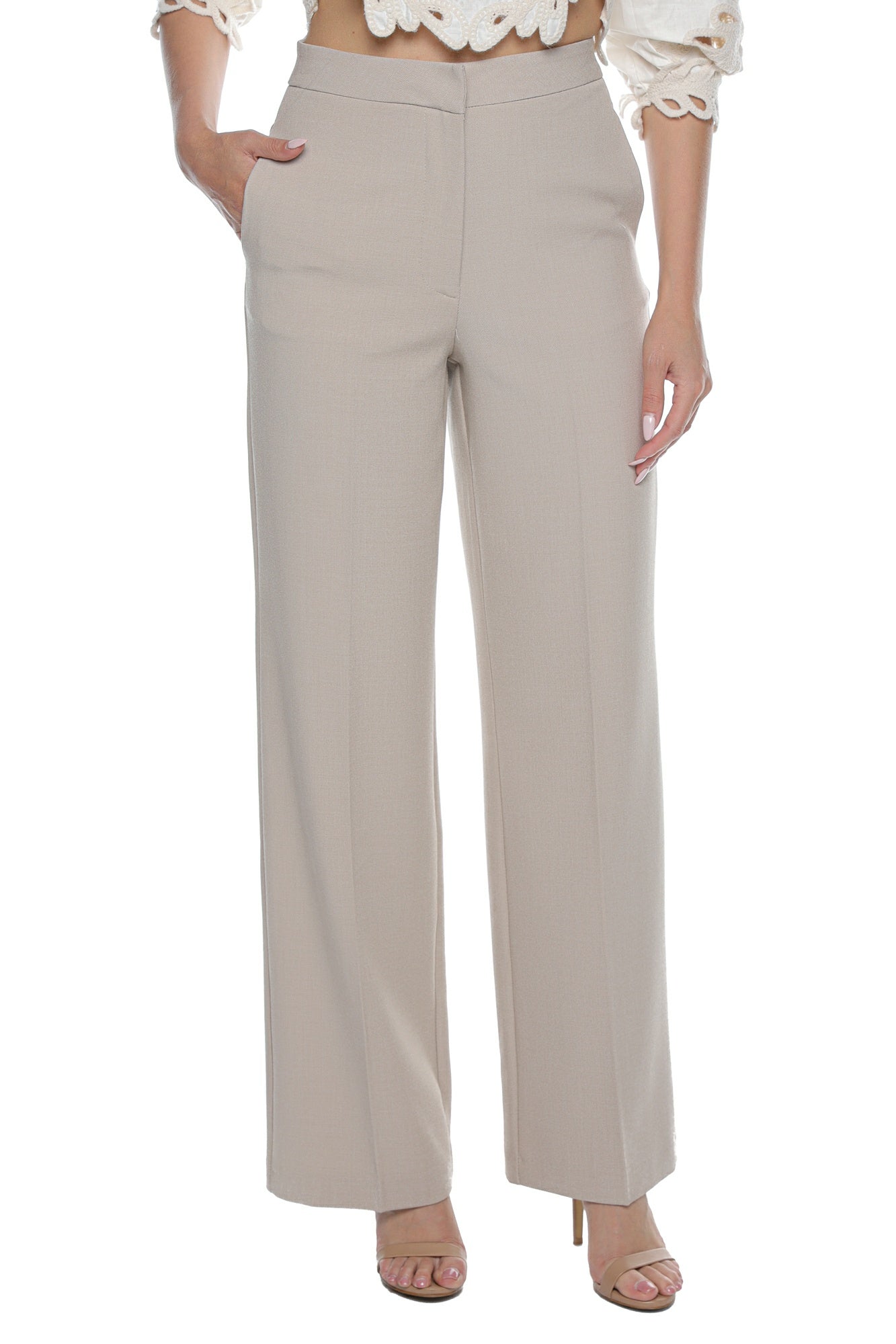 Pantaloni bej eleganți cu croială dreaptă  design office chic